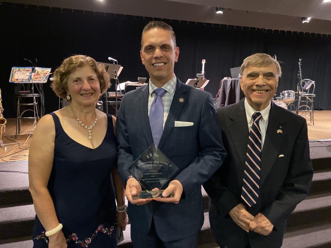 Assemblyman Angelo Santabarbara receives the 2019 MARIO M. CUOMO GOVERNMENT INTEGRITY AWARD from the Capital Regions American Italian Heritage Museum Association and Cultural Center at their ann